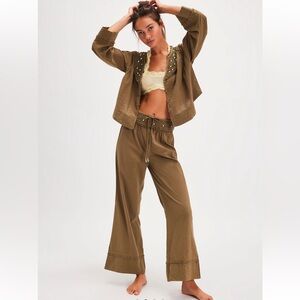 Free People Sweet as Roses 2 piece set. Medium New